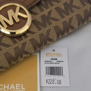 Michael Kors Signature Jacquard Wallet / Like New Never Used!